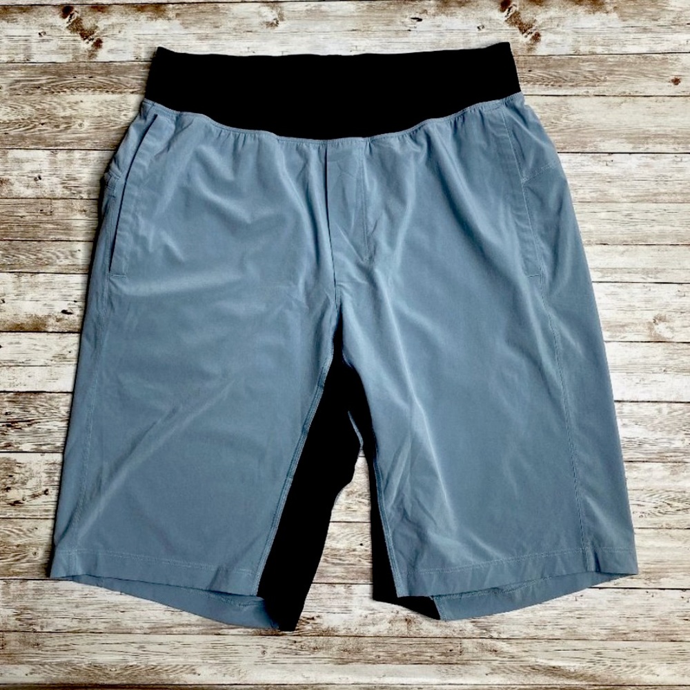 Lululemon Men's Light Blue Athletic Gym Shorts